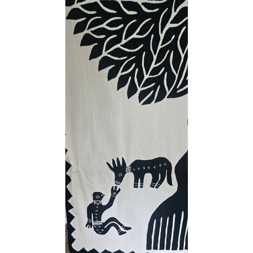 Tilonia Wall Hanging Tree of Life Black/White Tapestry - Picture 4 of 6